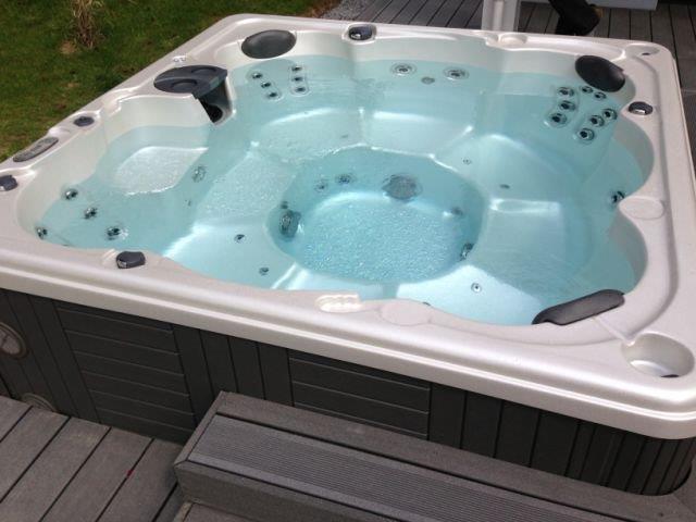 HOT TUB BUYING MISTAKES TO AVOID