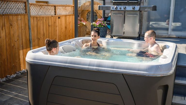 Read more about the article WHAT ARE THE BEST HOT TUB BRANDS IN CANADA?