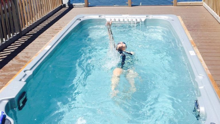 Read more about the article HOW TO PICK THE RIGHT FITNESS POOL